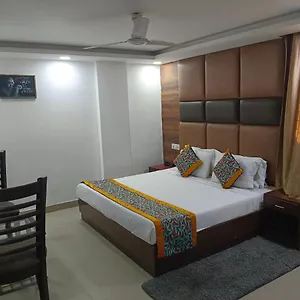 airport-hotel-marina.top-gurgaonhotels.com/